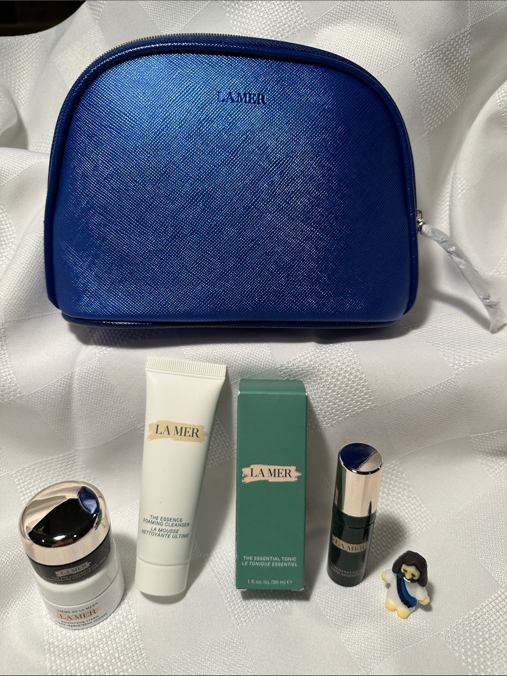 La Mer Royal Blue Cosmetic Pouch with Skincare Essentials